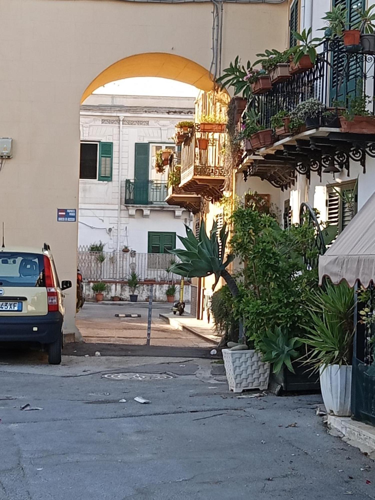 Mondello La Piazzetta Apartment ปาแลร์โม ภายนอก รูปภาพ